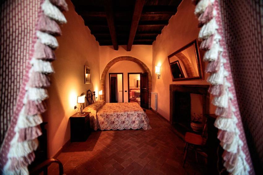 Palazzo Orsini Bed and Breakfast Bomarzo Esterno foto