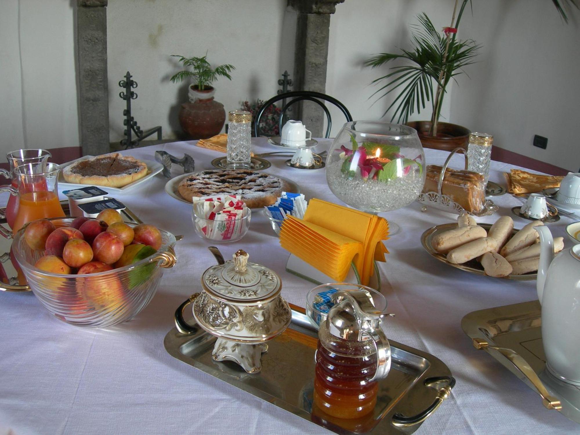 Palazzo Orsini Bed and Breakfast Bomarzo Esterno foto